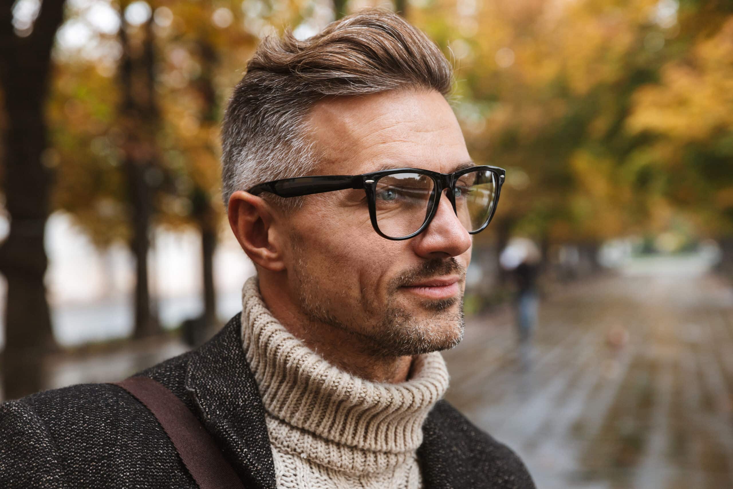 Plastic-surgery-man-in-glasses-Laser-Surgery-New-York-NYC-2.png
