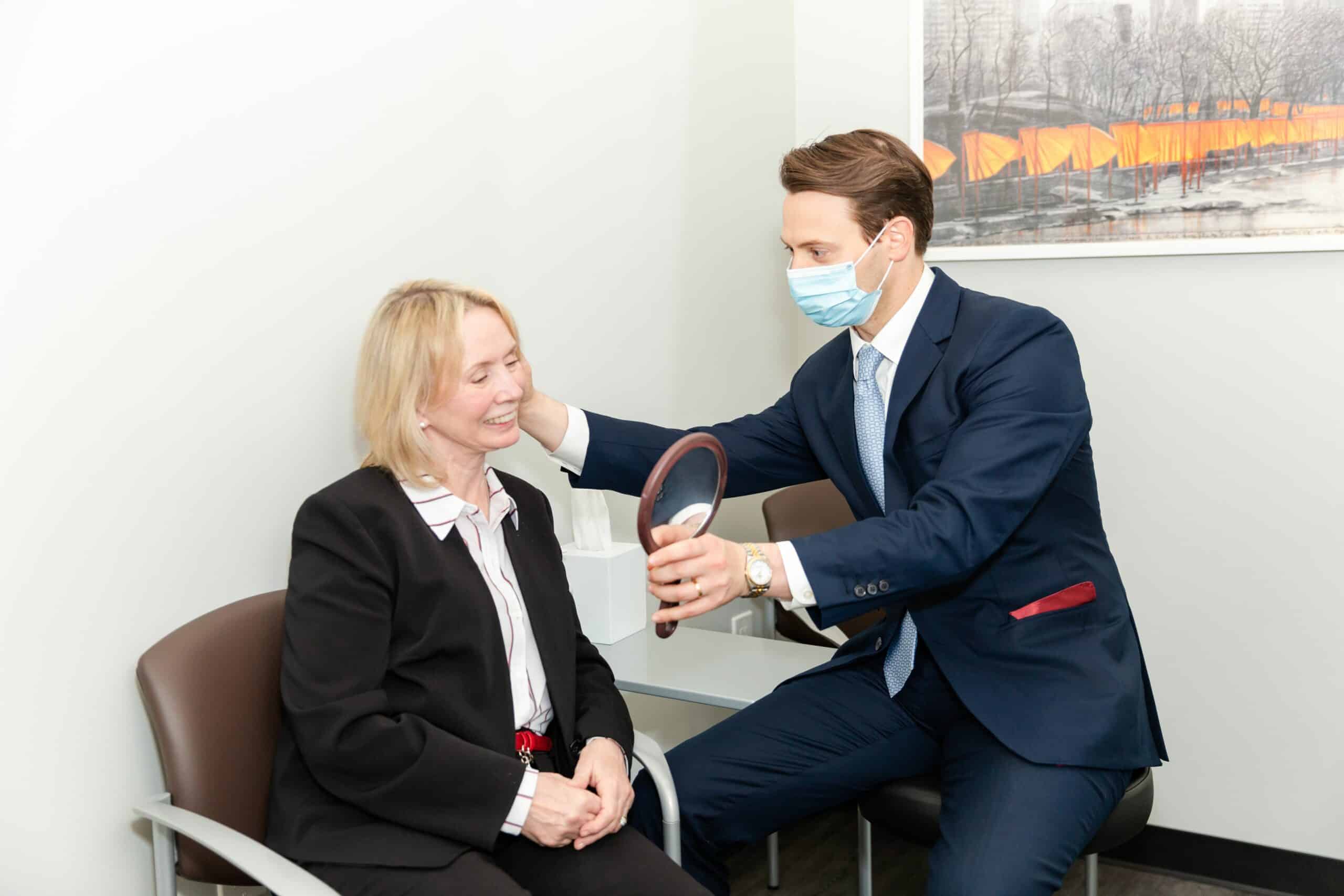 Patient-consultation-plastic-surgery-LSSC-NYC-1 macs facelift in new york