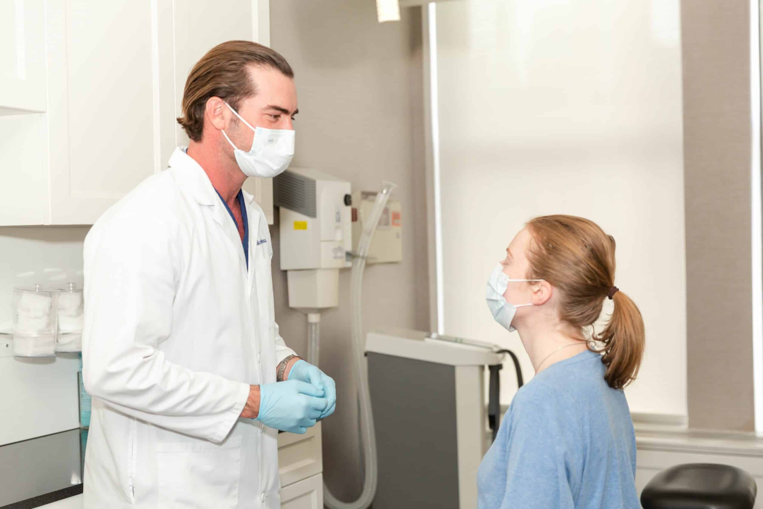 Patient-examination-treatment-room-Weiss-LSSC-NYC-3