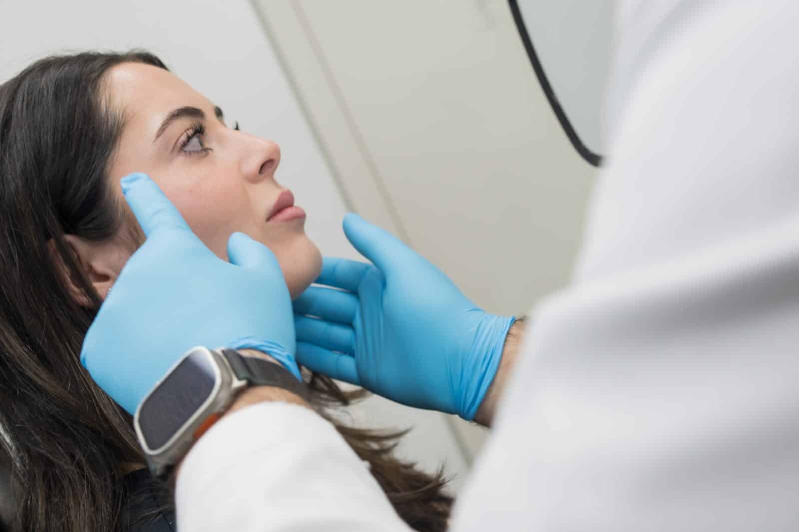 Mini Vs. Full Face Lift: Which Procedure Is Right For You?